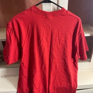 Men’s large supreme tee
